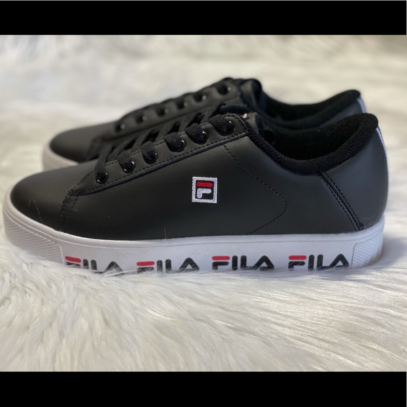 NEW Fila Big Kids Multilogo Premium Casual Sneakers - Picture 4 of 8